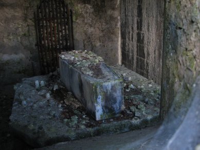 Crypt - Kilmacduagh Monastery